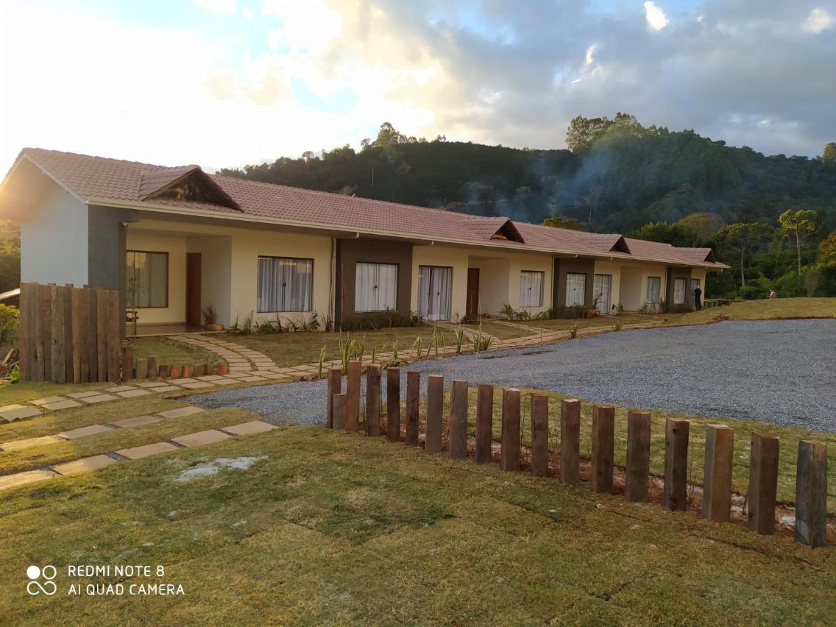 Canto Pedras Flats Caparao Velho